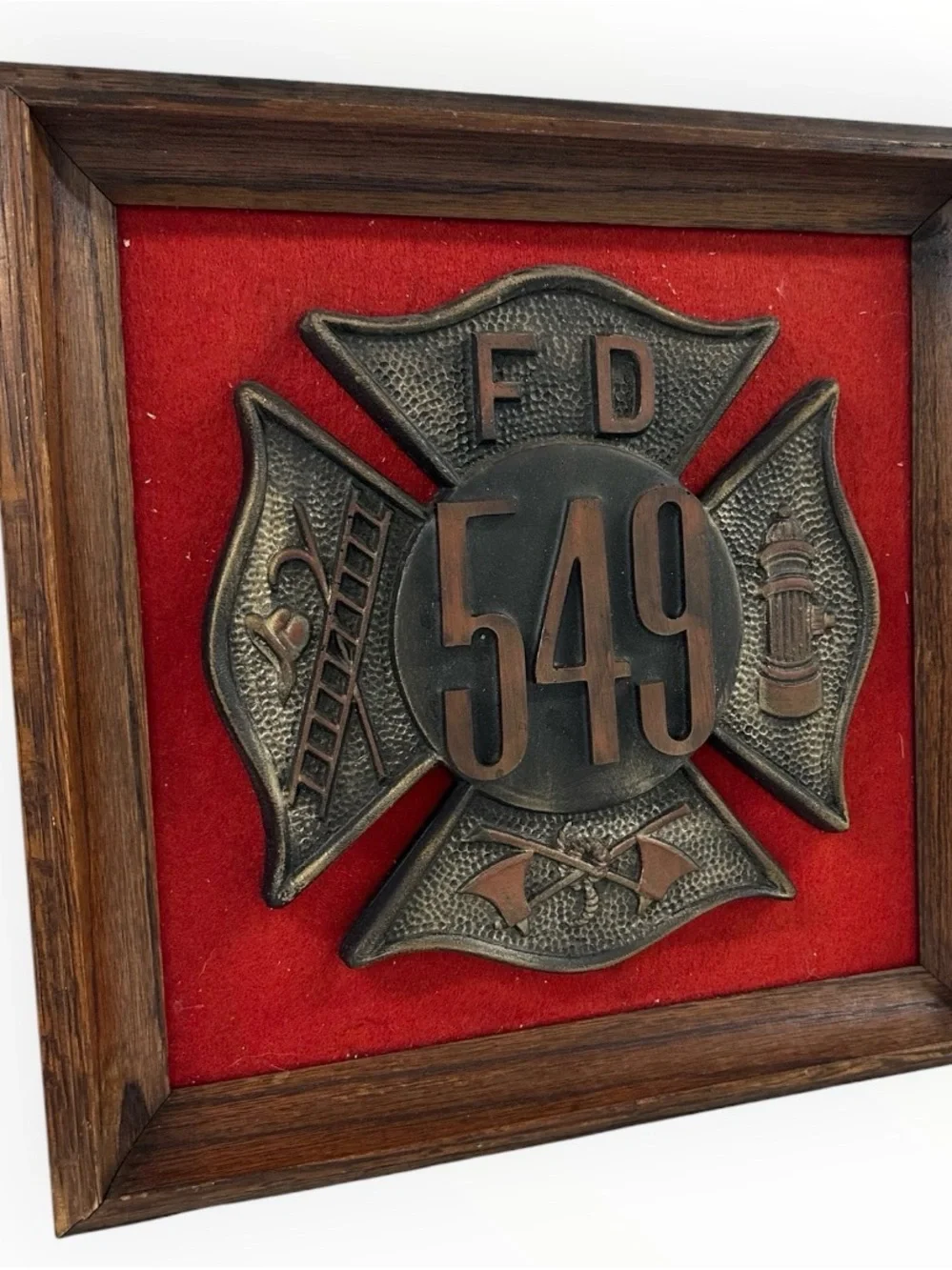 Vintage FD 549 Fire Department Maltese Cross Firefighter Wall Plaque 14.5”